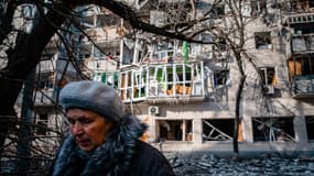 Image d'illustration - Un immeuble endommagé par des frappes à Kherson, en Ukraine, le 20 décembre 2022 (Photo d'illustration)
