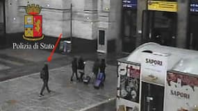 La police italienne a identifié cet homme habillé en noir comme étant Anis Amri.