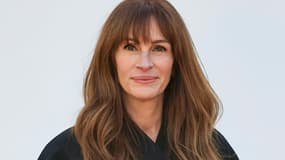 L'actrice américaine Julia Roberts arrive pour assister au défilé Jacquemus à Saint-Paul-de-Vence, dans les Alpes-maritime, le 29 janvier 2024
