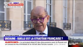 Jean-Yves Le Drian: "Il y a une opportunité pour nos compatriotes de quitter Kiev par la route"