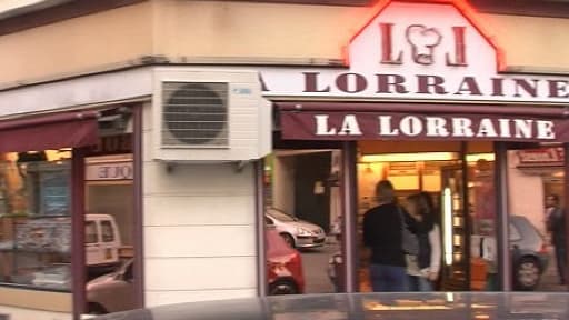 La boulangerie est située boulevard Carlone à Nice