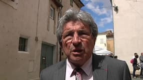 Raymond Courderc, maire de Béziers refuse de célébrer les mariages homosexuels.