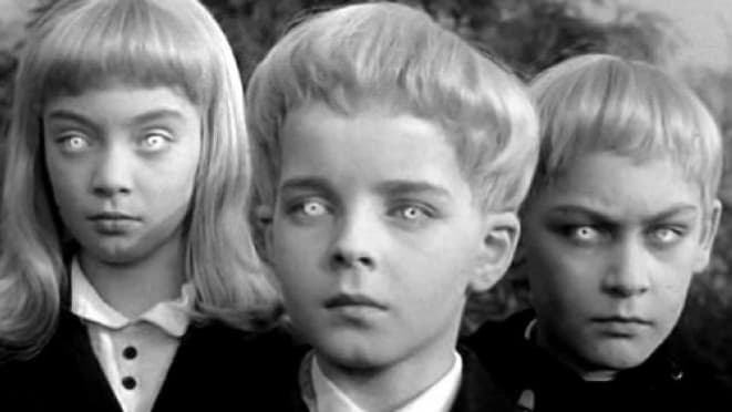 Les enfants extraterrestres du Village des Damnés Les enfants extraterrestres du Village des Damnés