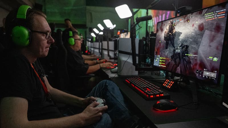 Interdire les jeux vidéo violents aux jeunes: Macron rouvre le débat, les experts restent circonspects