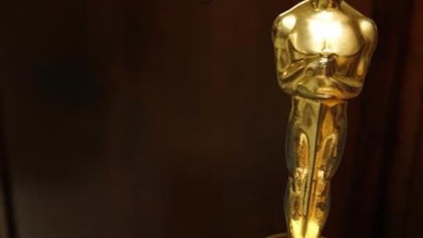 L'Oscar attribué à Orson Welles en 1942 pour le scénario de "Citizen Kane", considéré comme l'un des meilleurs films de tous les temps, a été vendu aux enchères pour 861.542 dollars, effaçant ainsi l'échec d'une précédente vente, chez Sotheby's en 2007. /