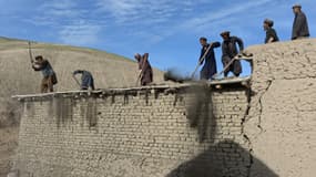 La catastrophe a tué au moins 300 personnes, transformant le village d'Aab Bareek en cimetière.