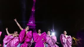 La Tour Eiffel en rose pour Octobre rose (PHOTO d'ILLUSTRATION)