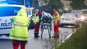 Une personne a été légèrement blessée lors de la fusillade dans une mosquée près d'Oslo.