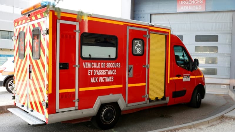 INFO BFM LYON. Saint-Priest: une victime d'un accident de la route tente de voler l'ambulance des pompiers