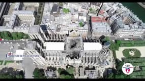 Les images de la bâche provisoire sur Notre-Dame filmées par un drone