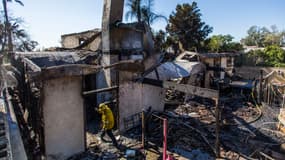 Une maison qui a brûlé à Viento Way en Californie.