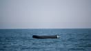 Un bateau qui transportait des migrants, secourus par les marins de l'Abeille Languedoc, le 9 mai 2022, dans la Manche.