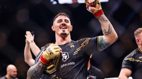 Tom Aspinall lors de sa défense de titre intérimaire des poids-lourds face à Curtis Blaydes à Manchester, le 28 juillet 2024.