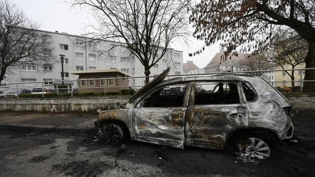 Voitures incendiées le soir de la Saint-Sylvestre à Strasbourg, le 1er janvier 2020. 