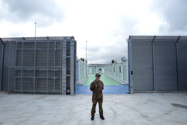 Un centre ouvert par l'Italie au port de Shengjin, en Albanie, pour traiter les demandes d'asile des migrants, le 11 octobre 2024