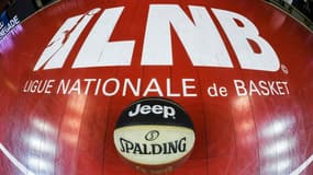 La Jeep Elite est partiellement suspendue
