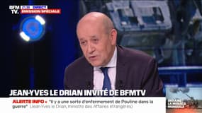 Remaniement: Jean-Yves Le Drian déclare être "complètement mobilisé par [sa] tâche"