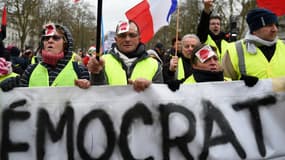 Manifestation de gilets jaunes. 