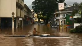 La Polynésie française fait face à des torrents d'eau causés par de fortes pluies.