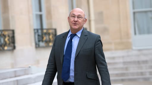 Michel Sapin est le ministre du Travail.