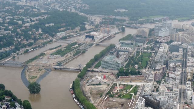 Vue de Pont de Sèvres