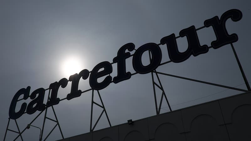 Le titre Carrefour profite des rumeurs.