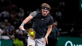 S. Tsitsipas