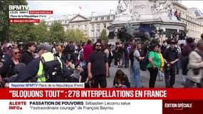 10 septembre: beaucoup de manifestants se rassemblent dans le calme place de la République à Paris
