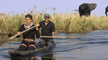 Laure Manaudou et Mike Horn dans A l'état sauvage.