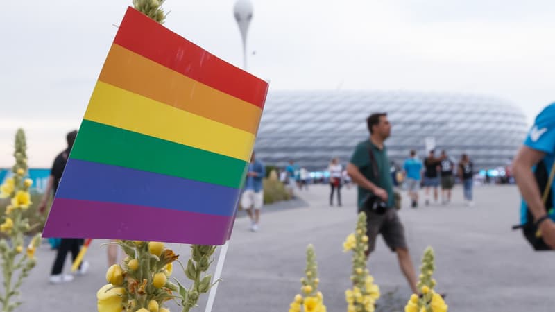 Euro 2021: incident autour d'un drapeau arc-en-ciel à Bakou, lors de République tchèque-Danemark