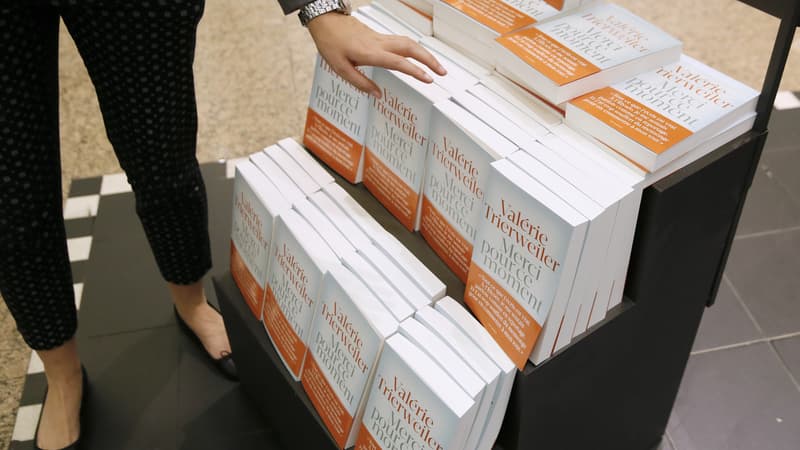 Des exemplaires du livre de Valérie Trierweiler dans une librairie parisienne, le 4 septembre 2014.