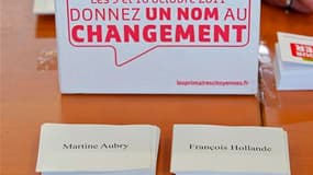 Les Français ont commencé à voter dimanche pour le second tour de la primaire qui départagera François Hollande et Martine Aubry dans la course à l'investiture socialiste pour la candidature à la présidentielle de 2012. /Photo prise le 16 octobre 2011/REU