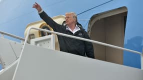 Donald Trump à sa descente d'avion à Houston.