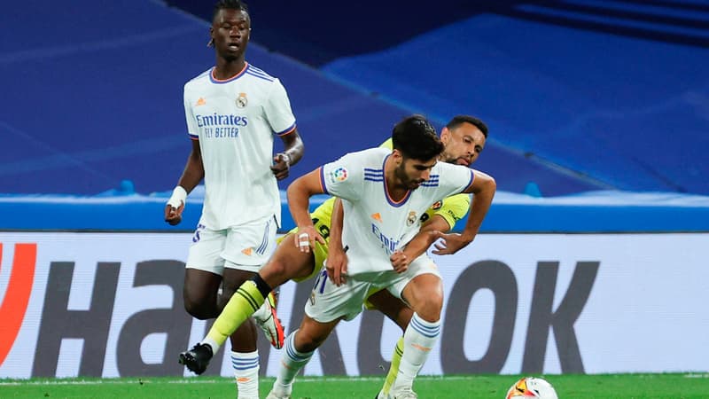Camavinga et Asensio du Real Madrid face à Francis Coquelin (Villareal) le 25 septembre 2021