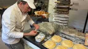 Christophe Ponseel, dont la boulangerie se situe rue de Dunkerque à Saint-Omer, a décidé de reverser un euro de toutes les galettes des rois qu'il vendra à la reconstruction de l'église de l'Immaculée-Conception