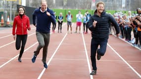 Kate, William et Harry pendant un 50 mètres dans le parc Olympique de Londres, le 5 février 2017