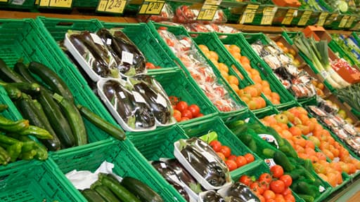 Cette employée de 54 ans, mère de deux enfants a été dénoncée par une de ses collègues auprès de la direction du magasin dans lequel elle travaille. Motif de cette dénonciation, le vol de légumes.