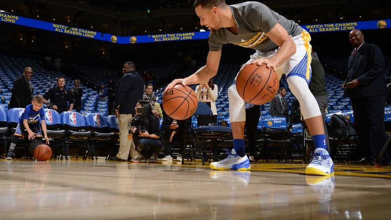 Stephen Curry à l'échauffement