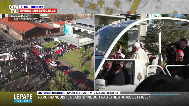 Corse: le pape François quitte le palais des Congrès à Ajaccio