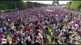 France - Croatie : La fan zone du Champ-de-Mars fête (bruyamment) l'ouverture du score