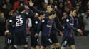 Les joueurs du PSG fêtent leur succès sur Lyon