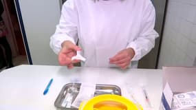 Comment se préparent les doses du vaccin Pfizer avant l’injection ?