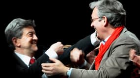 Jean-Luc Mélenchon et Pierre Laurent lors d'un meeting commun le 19 avril 2012.