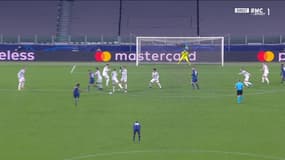 Cristiano Ronaldo et le mur de la Juve transpercés par la frappe de Sergio Oliveira