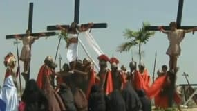 En échange de leur crucifixion, ces volontaires espèrent la réalisation de leurs prières.