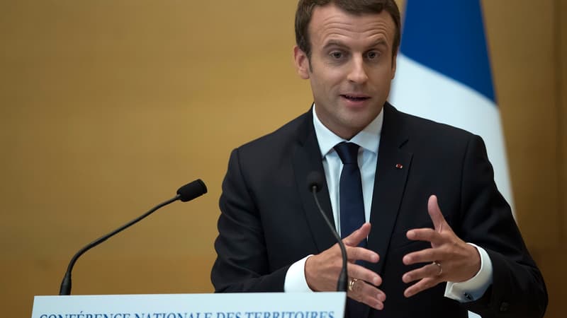 Emmanuel Macron pendant son discours lors de la conférence des territoires