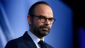 Le Premier ministre reporte son déplacement au Mali prévu ce week-end dans le contexte tendu de la grève de la SNCF.