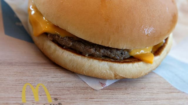 Pour la Saint-Valentin, certains clients pourront régler leur burger en câlins