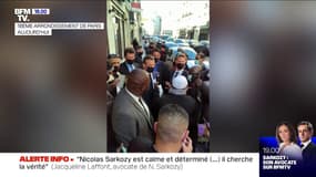 Paris: Emmanuel Macron s'est offert un bain de foule dans le 18e arrondissement