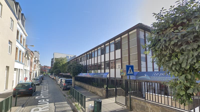 Le bâtiment de la section primaire de l'école Athénée Royale de la Rive gauche, à Laeken, un quartier de Bruxelles, en septembre 2022, fermé en raison d'une alrte à la bombe le 27 novembre 2023.